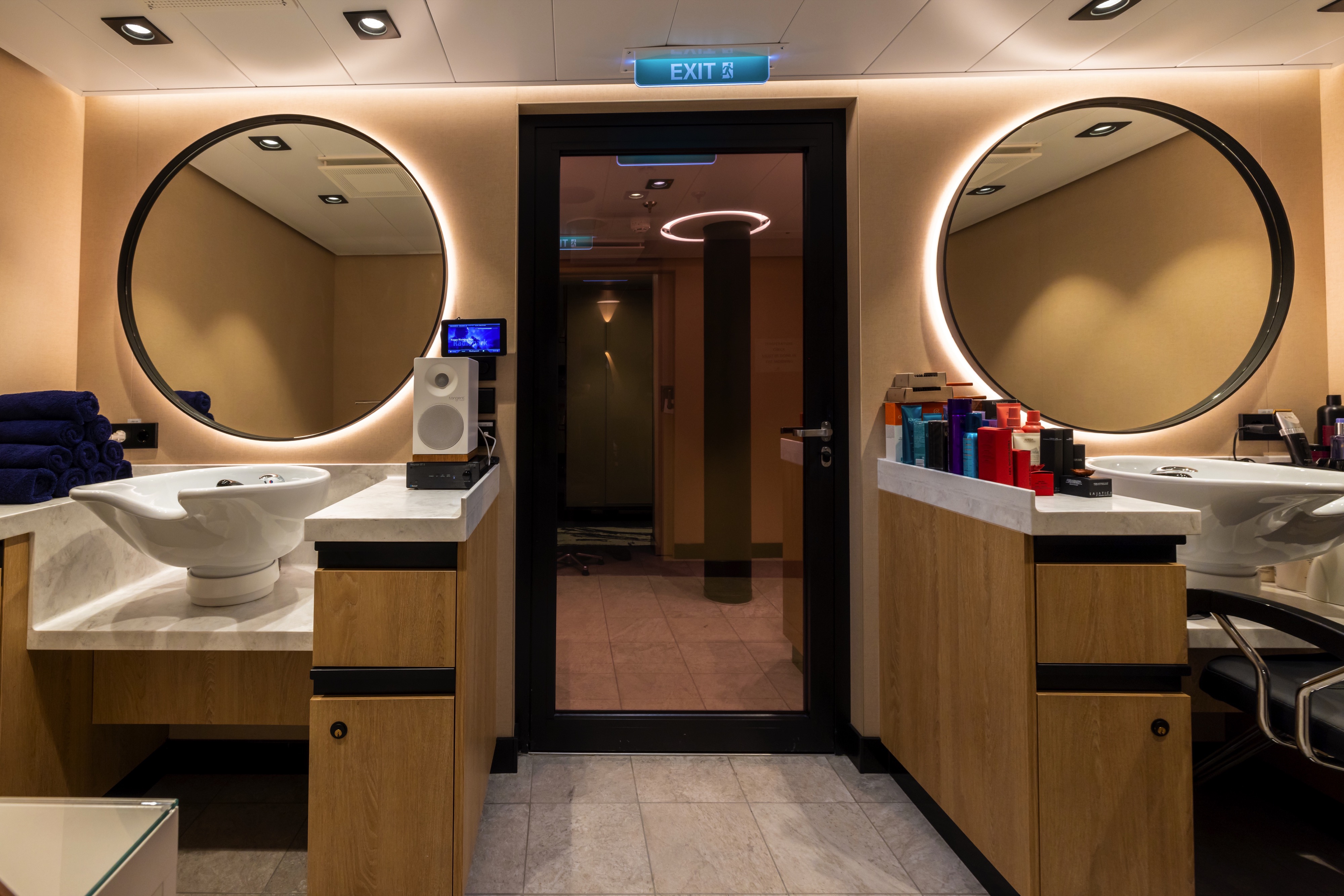 Swan Hellenic SH Vega SH Minerva Beauty Salon 4.jpg